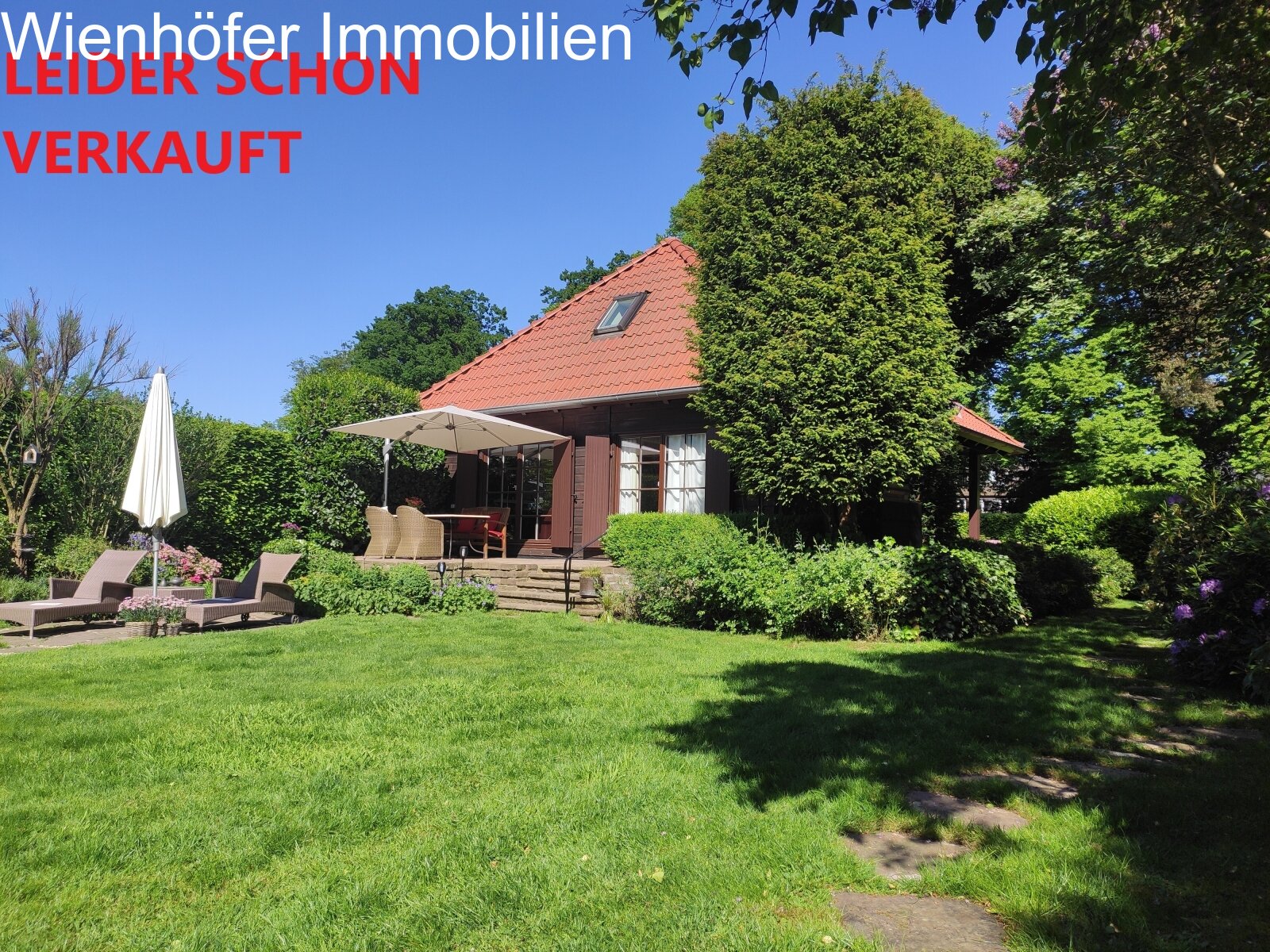 Kleines Haus mit schönem Garten